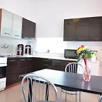 In Mit Grill Und Terrasse By Interhome 公寓